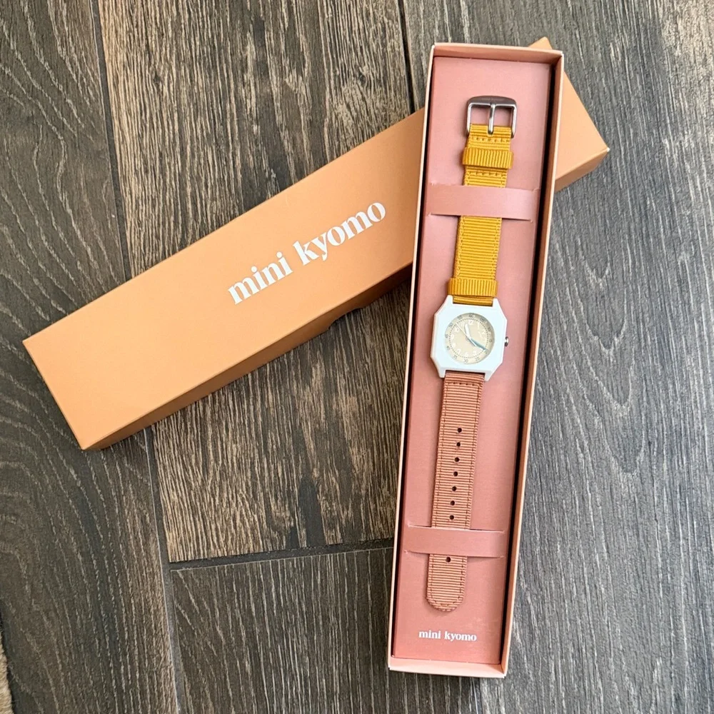 Mini Kyomo Kids’ Sunburn Watch—Japanese Movement - Picture 2 of 16